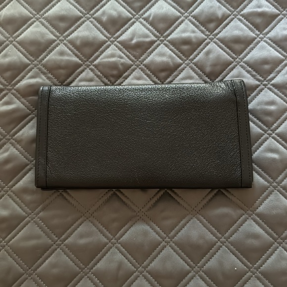 EUC Bvlgari Long Wallet - Picture 2 of 11